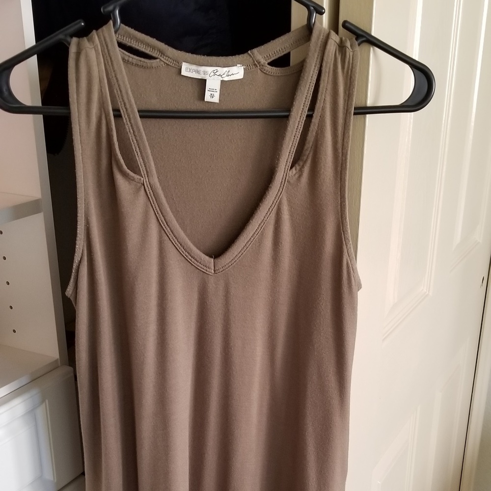 Express Olive Green, Split Shoulder Detail EUC